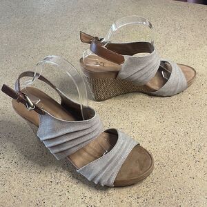 A2 AEROSOLES "May Plush" in Tan Canvas w Woven Grass Wrapped Wedge Heel Sandals